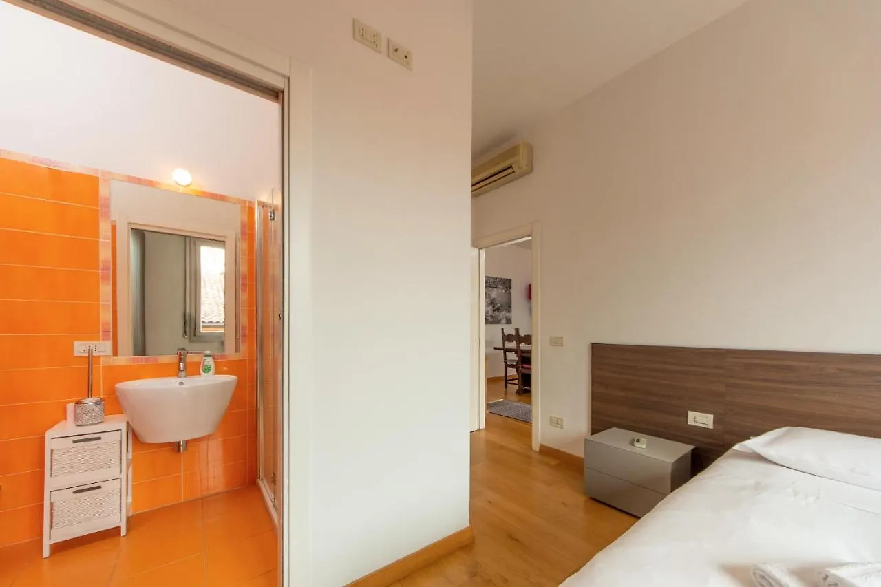 Housmart Sant'Isaia 67/2 Apartment Bologna