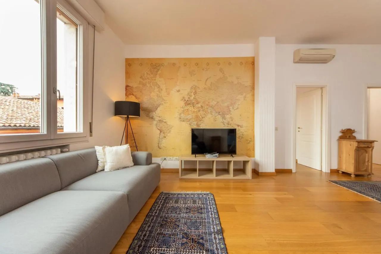 Housmart Sant'Isaia 67/2 Apartment Bologna