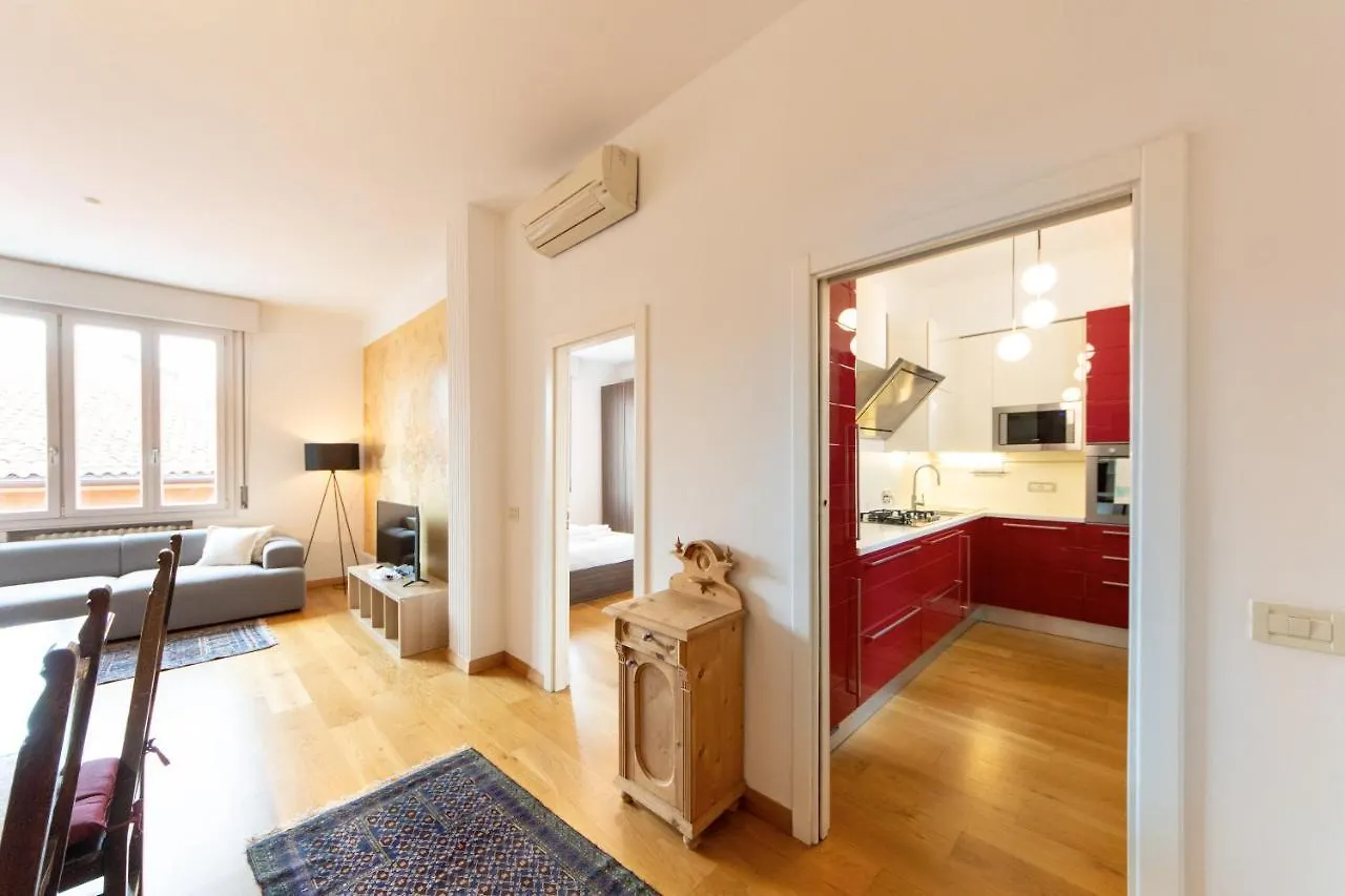 Housmart Sant'Isaia 67/2 Apartment Bologna