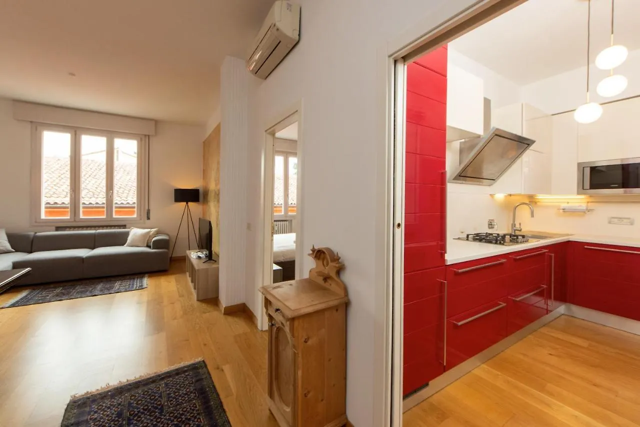 Housmart Sant'Isaia 67/2 Apartment Bologna